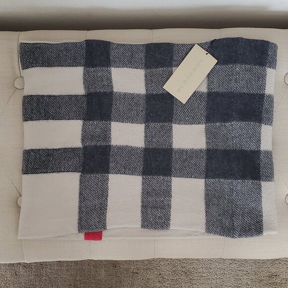 NWT Burberry Snood - Picture 6 of 6